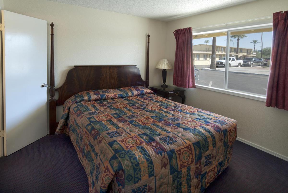 American Executive Inn Меса Екстер'єр фото